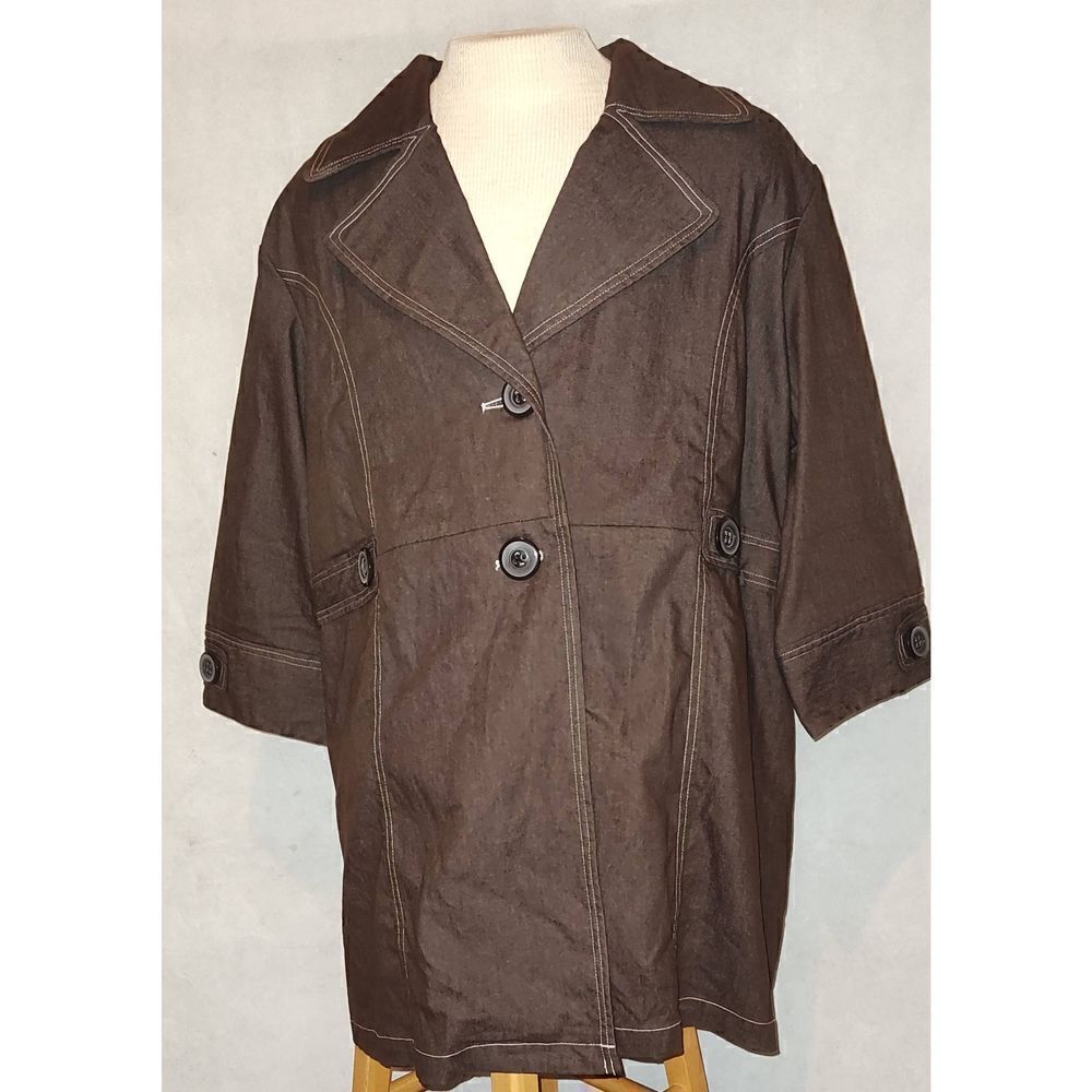 Robert Lewis Ladies 3X lightweight jacket.  Brown w large buttons.